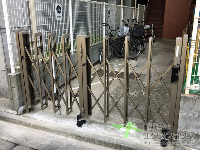 東京都台東区ののカーゲート トリップゲートII 2型 スタンダード ノンレール 片開き親子 12S+12T 施工例