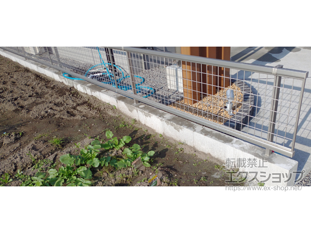 鹿児島県鹿児島市ののフェンス・柵 シンプレオフェンスM2型 縦井桁メッシュ 自由柱施工 施工例