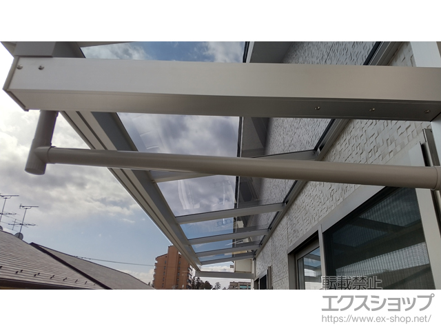 福島県郡山市ののバルコニー・ベランダ屋根 ソラリア F型 ルーフタイプ 単体積雪〜20cm対応 施工例