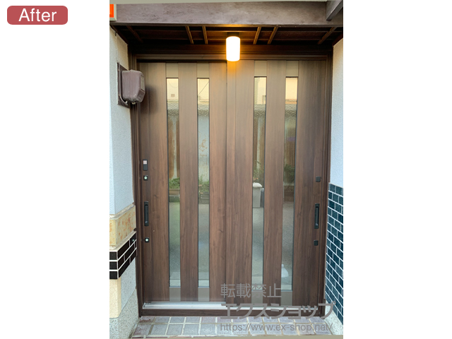 大阪府大阪市のLIXIL リクシル（トステム）の玄関ドア リシェント玄関引戸2 PG仕様 2枚建戸 ランマ無 P17型 ※簡易タッチキーシステム仕様 施工例