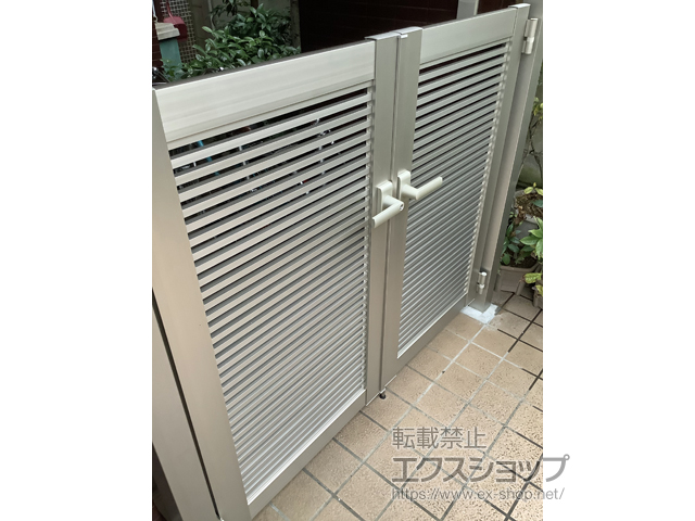 東京都新宿区のの門扉 シンプレオ門扉1型 横格子 両開き 門柱使用 施工例