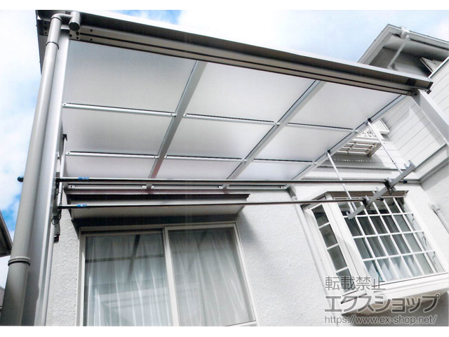 神奈川県横浜市ののテラス屋根 ソラリア F型 テラスタイプ 単体 積雪〜20cm対応 施工例