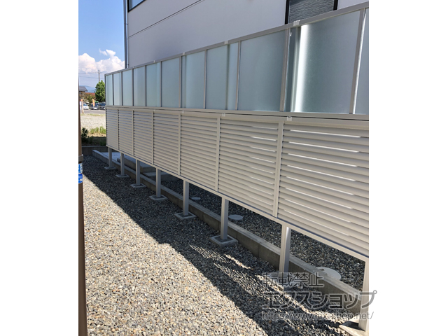 石川県能美市ののフェンス・柵 フェンスAB YT1型+YL3型 アルミ多段柱使用 施工例