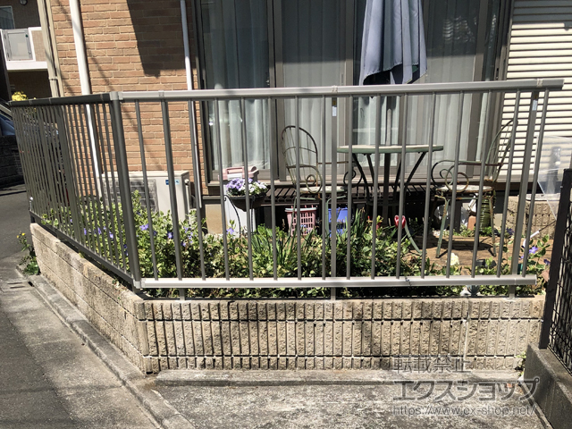 東京都府中市ののフェンス・柵 ミエッタフェンス 防犯たて格子タイプ　自由柱施工 施工例