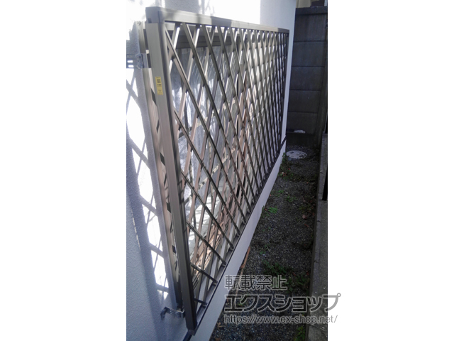 東京都世田谷区のLIXIL リクシル（トステム）の面格子・窓格子 【特注】アルミ面格子 ヒシクロス 施工例