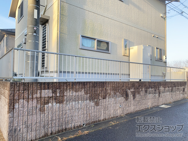 茨城県ひたちなか市ののフェンス・柵 ミエッタフェンス 防犯たて格子タイプ 自由柱施工 施工例