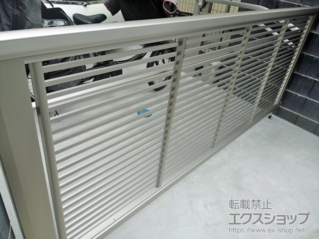 千葉県市川市ののカーゲート ルシアスアップゲート 1型 横格子 電動 施工例