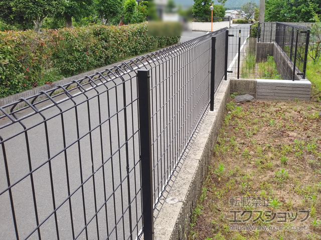 熊本県宇土市ののフェンス・柵 イーネットフェンス1F型 自由柱タイプ 施工例