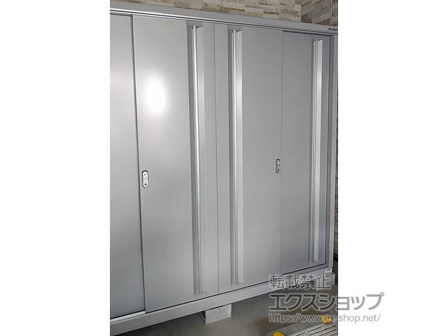 大阪府大阪市のの物置・屋外倉庫 シンプリー 一般型 1940×515×1903 MJX-195E-P-FS 施工例