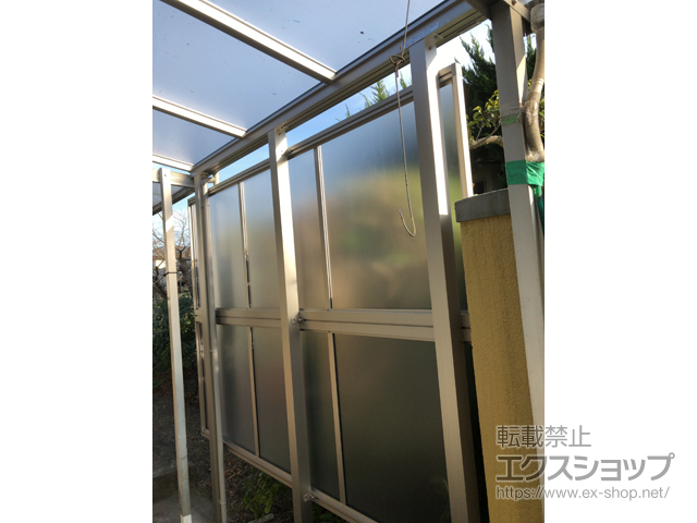 大分県別府市ののテラス屋根 プレシオステラスII F型 テラスタイプ 単体 積雪〜20cm対応＋プレシオステラスII 吊り下げ式物干し 標準 2本入り×1セット 施工例