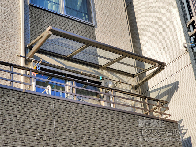 愛知県名古屋市ののバルコニー・ベランダ屋根 スピーネ F型 ルーフタイプ 単体 積雪〜20cm対応 施工例