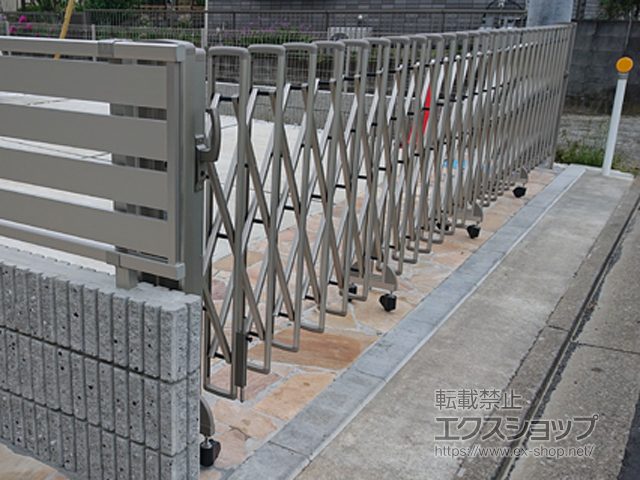 神奈川県平塚市ののカーゲート レイオス4型 ノンレール 片開き 58S 施工例