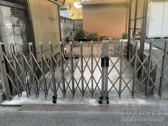 愛知県名古屋市ののカーゲート トリップゲートII 2型 スタンダード ノンレール 両開き 54Ｗ（27Ｓ＋27Ｍ） 施工例