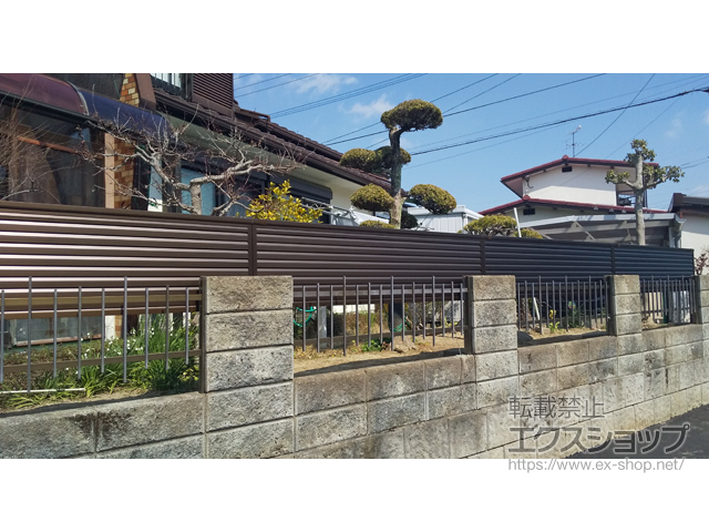 佐賀県佐賀市ののフェンス・柵 ミエーネフェンス 目隠しルーバータイプ　自由柱施工 施工例