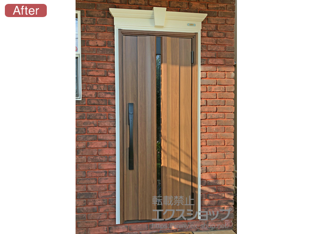 東京都武蔵村山市のLIXIL リクシル（トステム）の玄関ドア リシェント玄関ドア3 断熱K4仕様 片開き仕様(ランマ無)R G13型 ※タッチキー仕様(リモコンタイプ) 施工例