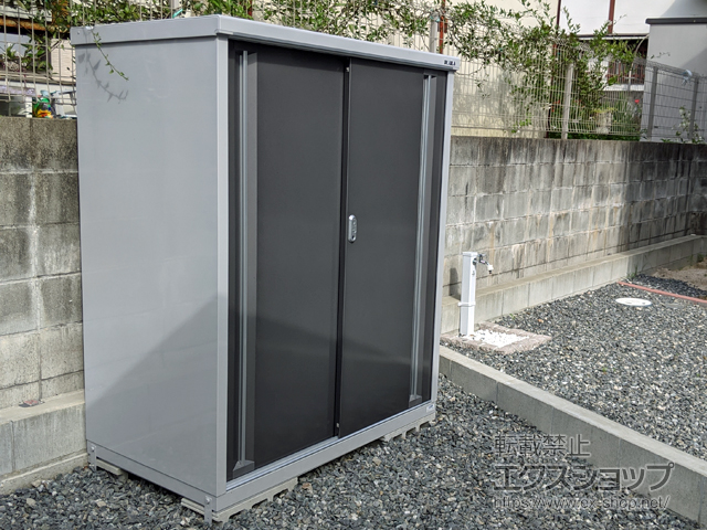 福岡県大野城市のの物置・屋外倉庫 シンプリー 一般型 1320×755×1603 MJX-137D-P-PG 施工例