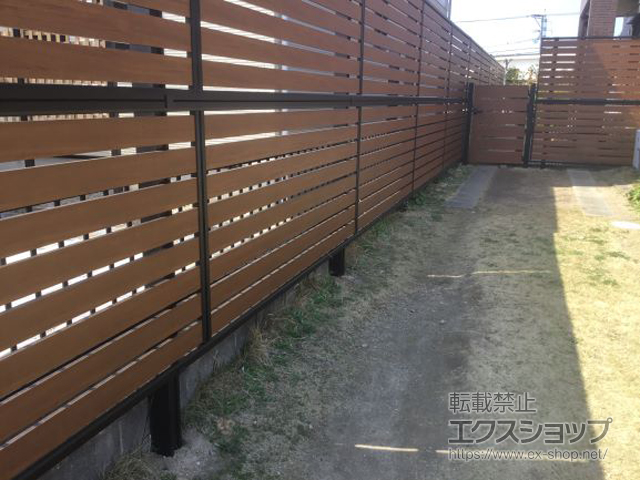 福岡県福岡市ののフェンス・柵 モクアルフェンス 横板タイプ 2段支柱 自立建て用(パネル2段) 施工例