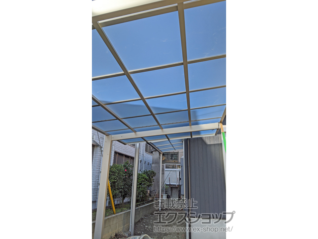 埼玉県川口市ののカーポート エフルージュグラン　積雪〜20cm対応 マテリアルカラー 施工例