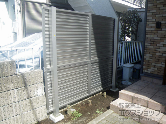 神奈川県相模原市ののフェンス・柵 ミエーネフェンス 目隠しルーバータイプ 2段支柱 自立建て用(パネル2段) 施工例