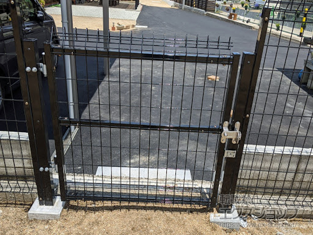 香川県木田郡三木町のの門扉 メッシュフェンスG10 門扉 片開き 柱使用 施工例