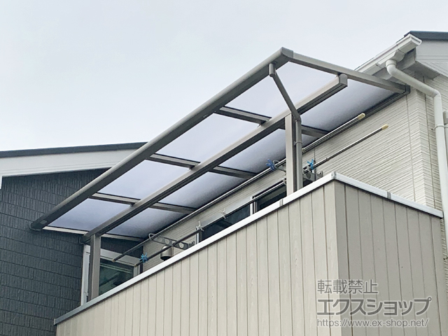 東京都足立区ののバルコニー・ベランダ屋根 スピーネ F型 屋根タイプ 単体 積雪〜20cm対応 施工例