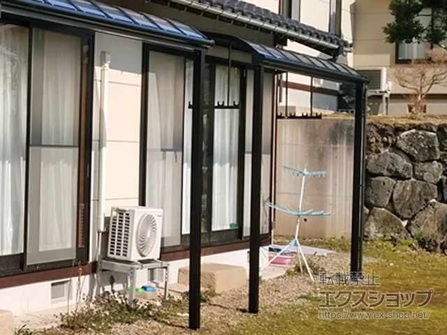 兵庫県豊岡市ののテラス屋根 プレシオステラスII R型 1500 テラスタイプ 単体　積雪〜50cm対応 施工例