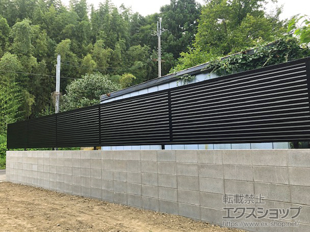 滋賀県近江八幡市ののフェンス・柵 ミエーネフェンス 目隠しルーバータイプ 自由柱施工 施工例