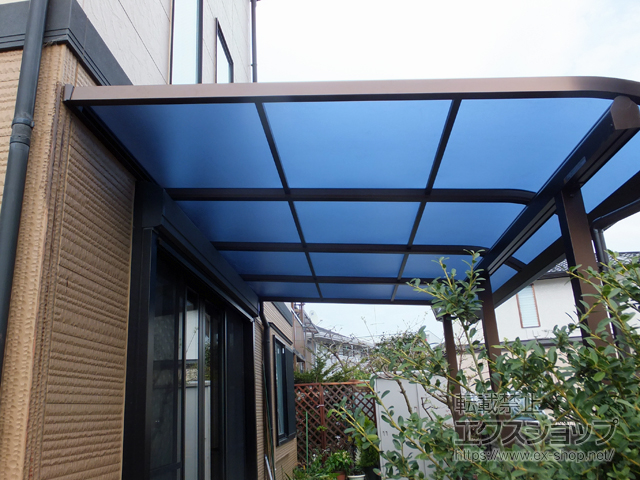 神奈川県平塚市ののテラス屋根 プレシオステラスII R型 テラスタイプ 単体 積雪〜20cm対応 施工例