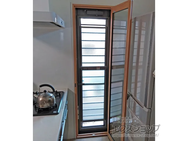 京都府京都市のLIXIL リクシル（トステム）の内窓（二重窓・二重サッシ） インプラス ダストバリア仕様 テラスドア 外観左吊元 施工例