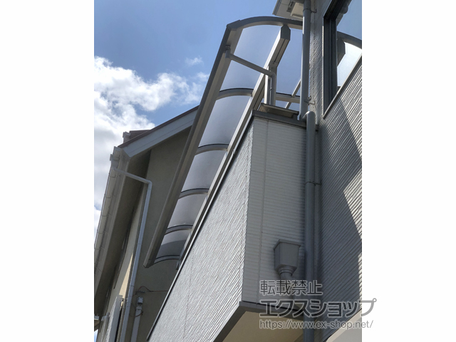愛知県稲沢市ののバルコニー・ベランダ屋根 ソラリア R型 屋根タイプ 単体 積雪〜20cm対応 施工例