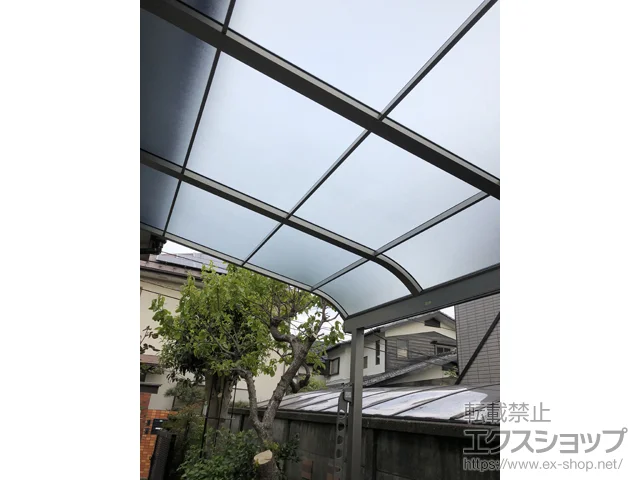 東京都三鷹市のLIXIL(リクシル)テラス屋根施工例(スピーネ R型 テラス