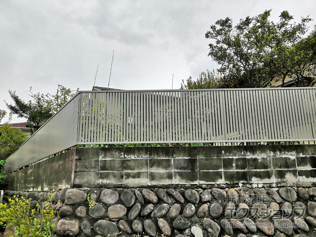 福岡県福岡市ののフェンス・柵 フェンスAB TS1 縦スリット1 フリーポールタイプ 施工例