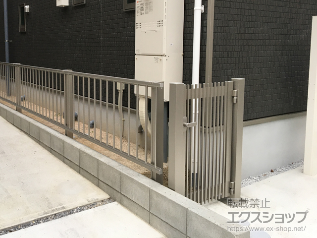 福岡県福岡市のの門扉 シンプレオ門扉T1型 縦格子 片開き 門柱使用 施工例