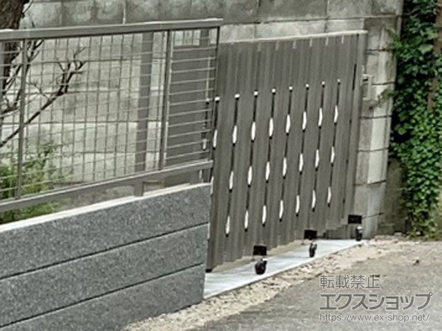 埼玉県さいたま市ののカーゲート アルシャインII H型 Aタイプ ノンレール片開き 350S 施工例