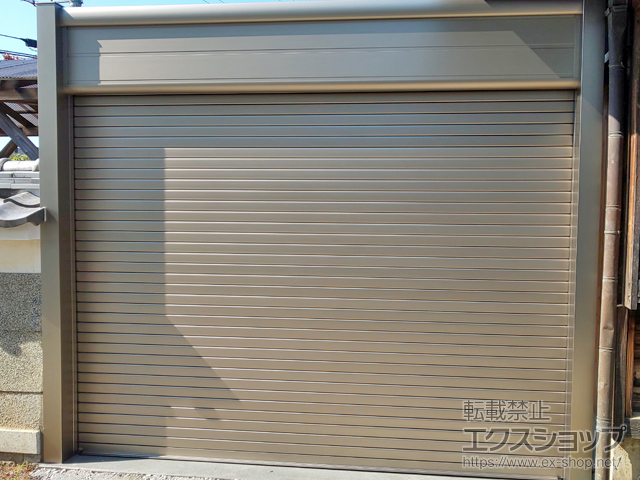 大阪府交野市ののガレージシャッター シャッターゲート FX2型 電動式 施工例