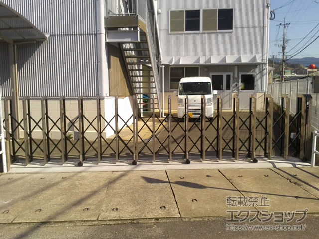 福岡県大野城市ののカーゲート ALXII-F14型 フラットレール 手動タイプ 片開き 725S 施工例