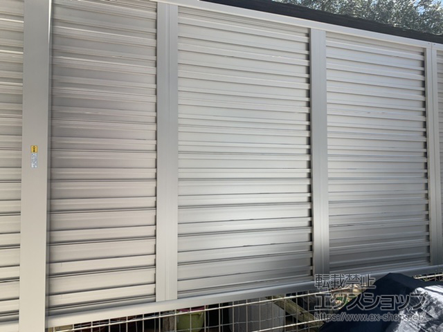 東京都東久留米市ののフェンス・柵 シンプレオフェンス5型 横目隠し 上段のみ設置 自立建て用 施工例