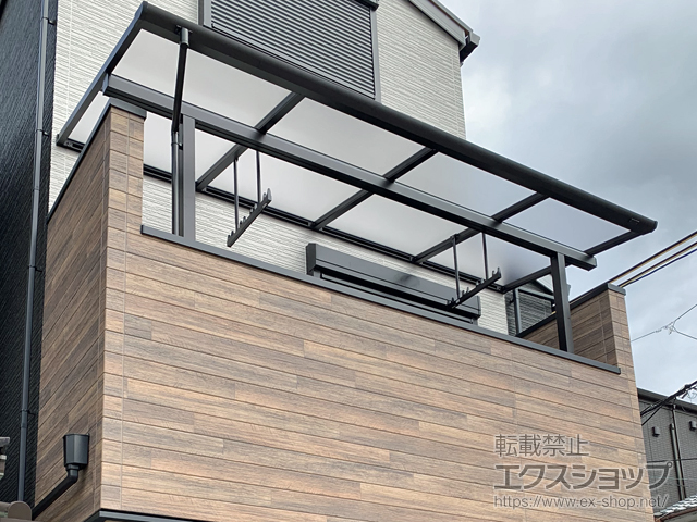京都府京都市ののバルコニー・ベランダ屋根 ソラリア F型 屋根タイプ 単体 積雪〜20cm対応 施工例