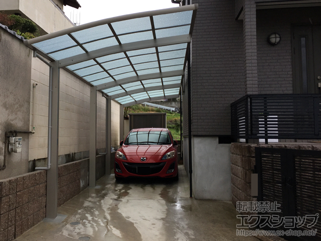 大阪府富田林市ののカーポート レイナポートグラン 縦連棟　積雪〜20cm対応 施工例