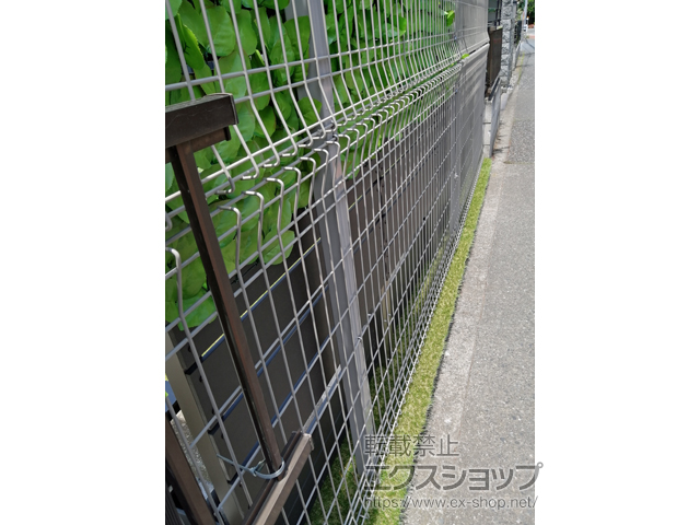東京都東村山市ののフェンス・柵 メッシュフェンス G10 自由柱 施工例