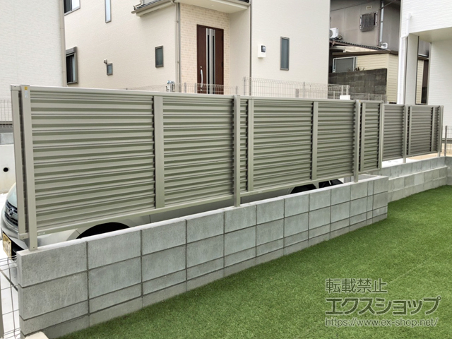 奈良県大和郡山市ののフェンス・柵 ミエーネフェンス 目隠しルーバータイプ 自由柱施工 施工例