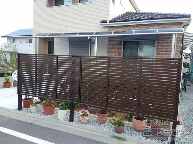 京都府木津川市ののフェンス・柵 シンプレオフェンス3型 横太格子 2段支柱施工 施工例