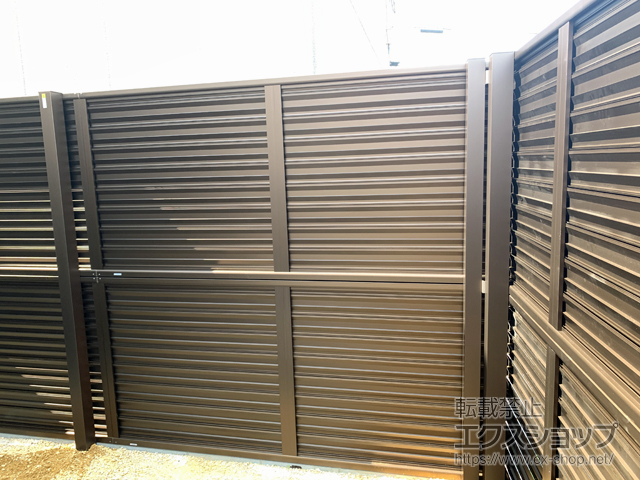 京都府京都市ののフェンス・柵 ミエーネフェンス 目隠しルーバータイプ 2段支柱 自立建て用（パネル2段） 施工例