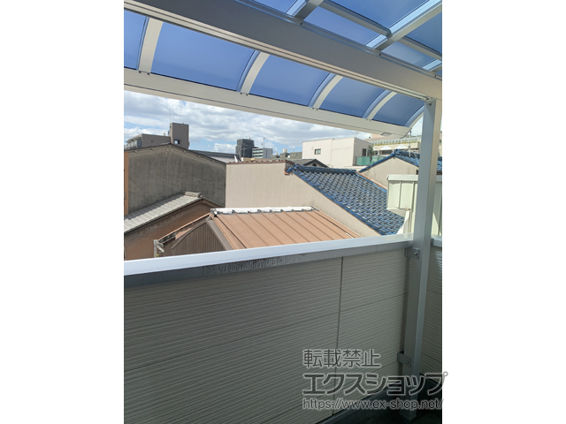 大阪府大阪市ののバルコニー・ベランダ屋根 ソラリア R型 1500 屋根タイプ 単体 積雪〜50cm対応 施工例