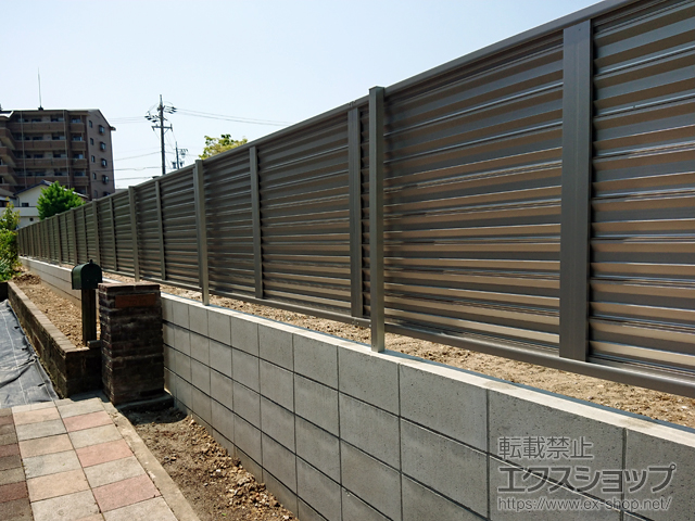 愛知県名古屋市ののフェンス・柵 ミエーネフェンス 目隠しルーバータイプ　自由柱施工 施工例