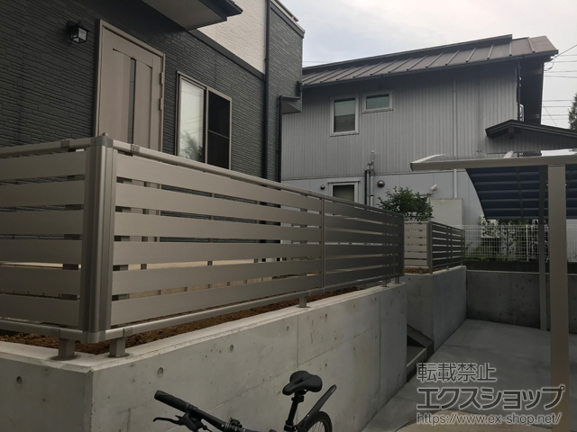 静岡県三島市ののフェンス・柵 シンプレオフェンスSY1型 横スリット 自由柱施工 施工例