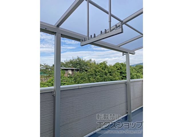 和歌山県橋本市ののバルコニー・ベランダ屋根 ソラリア F型 屋根タイプ 連棟 積雪〜20cm対応 施工例