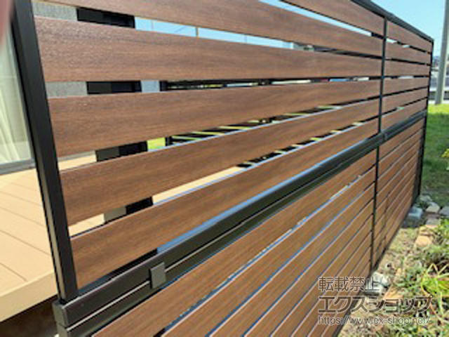 富山県下新川郡入善町ののフェンス・柵 モクアルフェンス 横板タイプ 2段支柱 自立建て用（パネル2段） 施工例