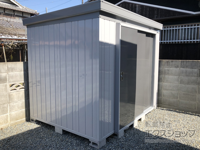 兵庫県高砂市のの物置・屋外倉庫 断熱物置 ネクスタプラス 扉タイプ 一般型 2630×1790×2075（NXP-50ST） NXP-50ST-PG 施工例