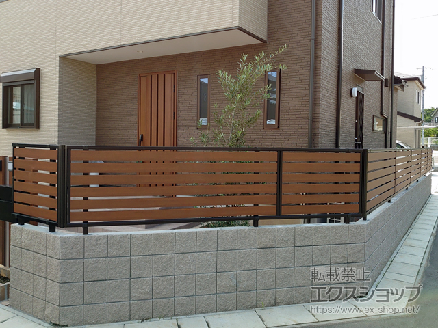 千葉県千葉市ののフェンス・柵 モクアルフェンス 横板タイプ 2段支柱 自立建て用*パネル2段 施工例